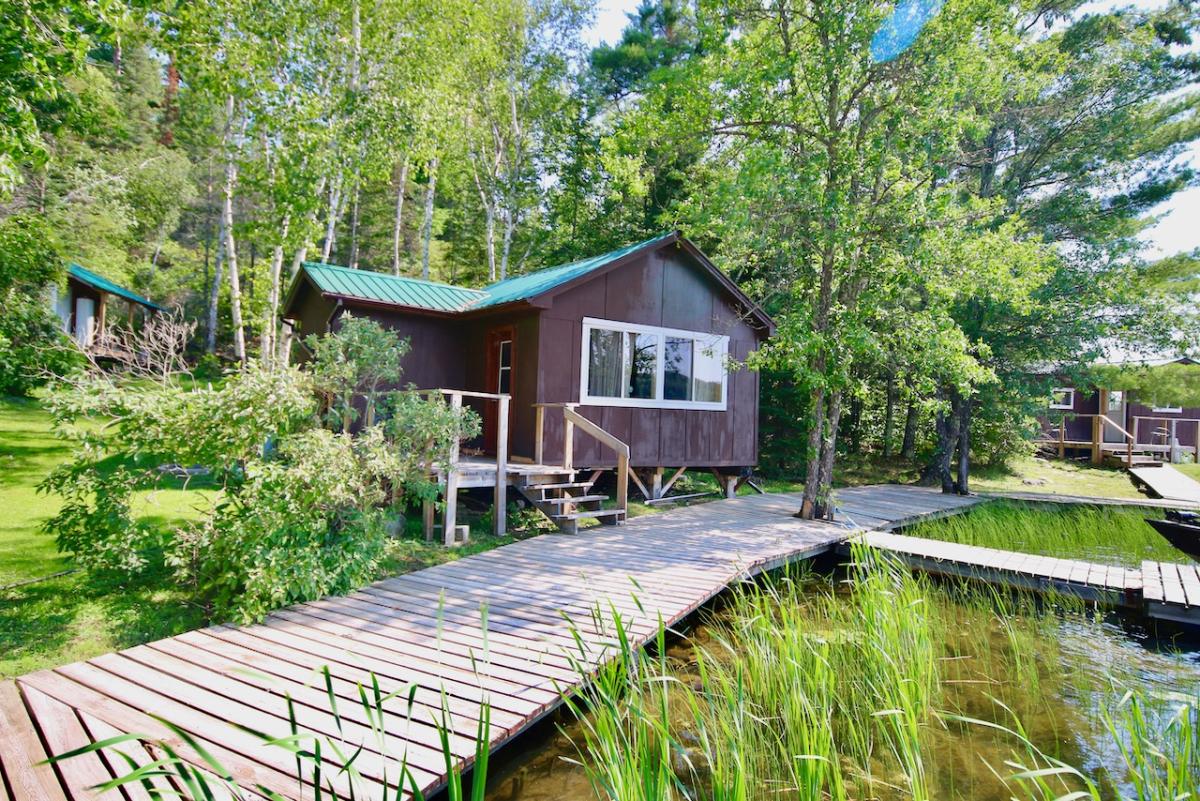 Cabin 4 exterior