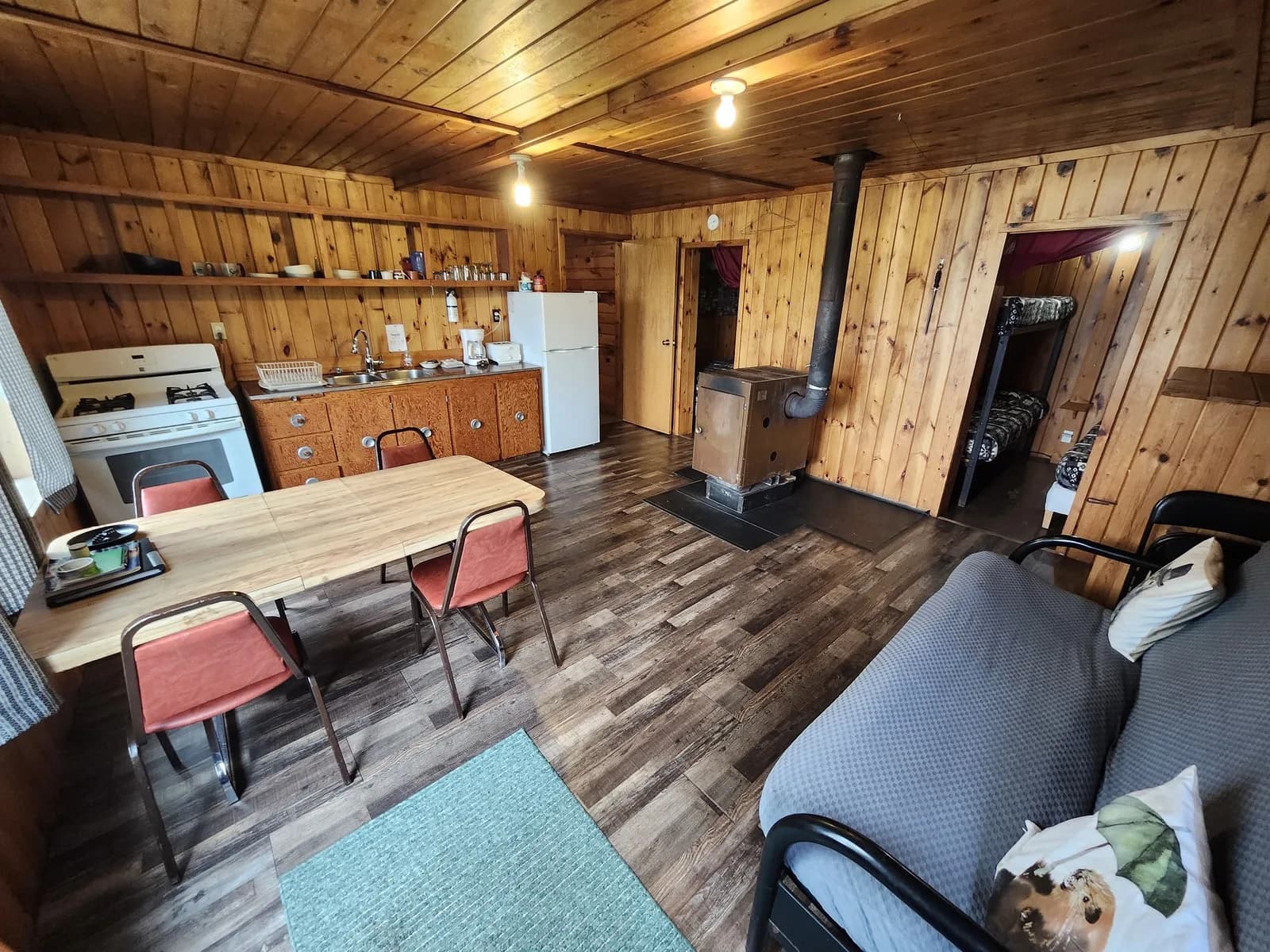 Cabin 2 - Photo 2