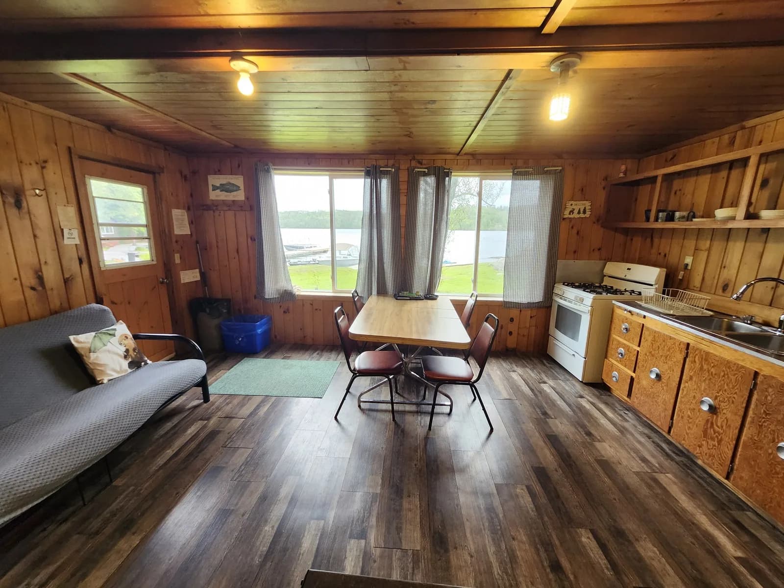 Cabin 2 - Photo 3